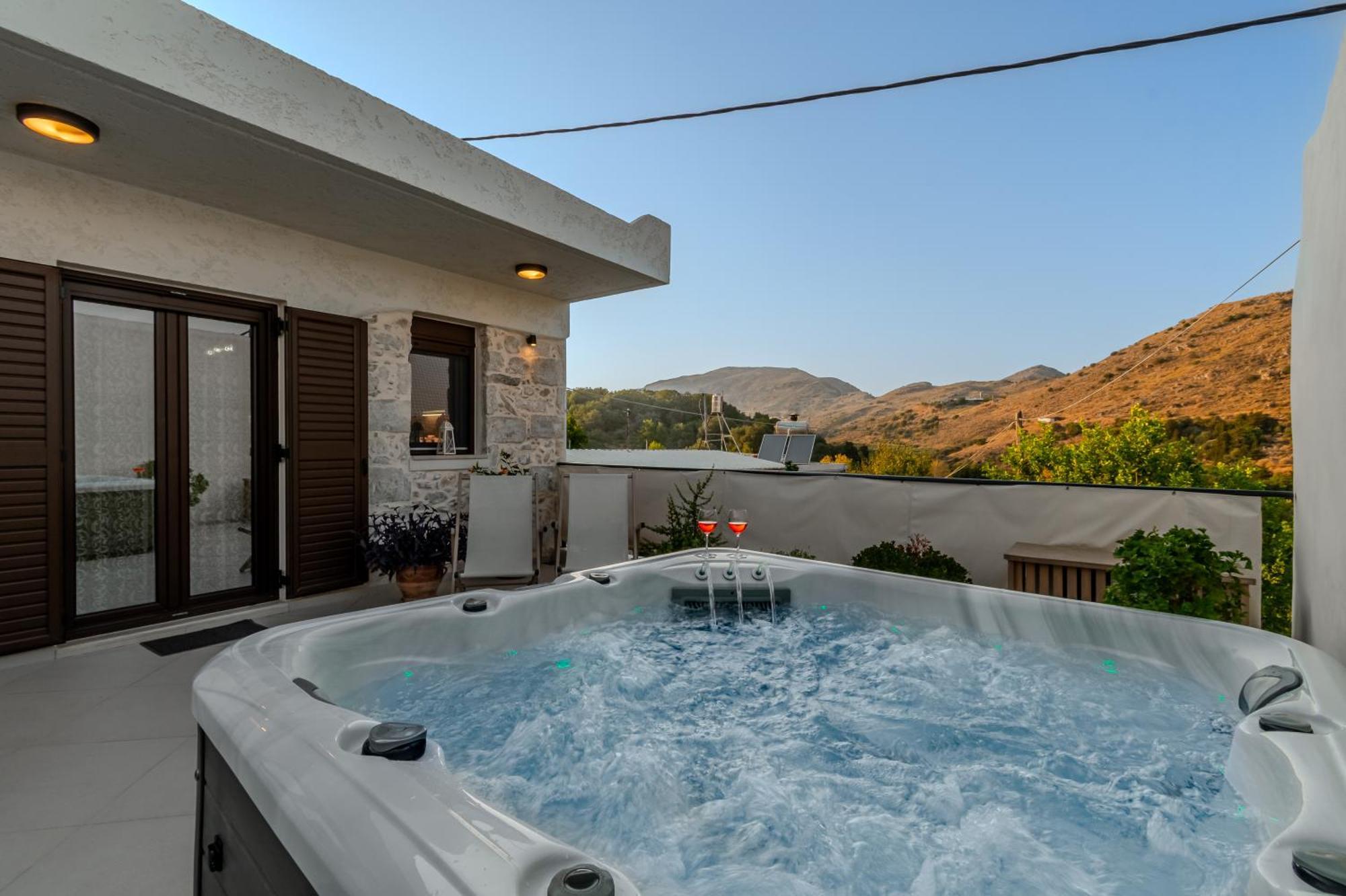 Villa Casa Kastella, Private Jacuzzi & Bbq Facilities! à Angouselianá Extérieur photo